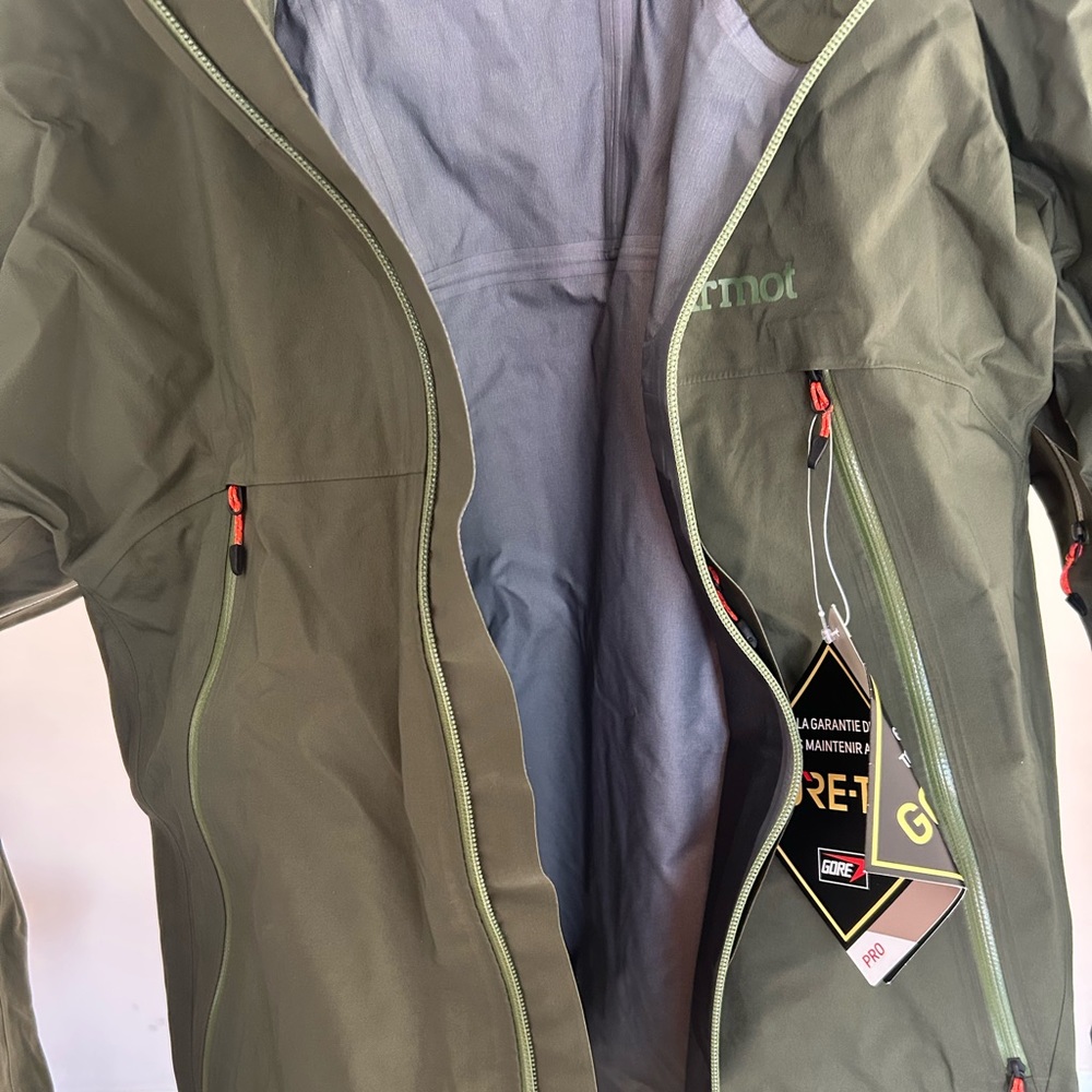 NWT Marmot Alpinist Jacket - Size M. Top of the line Gore Tex Pro, color - Nori.